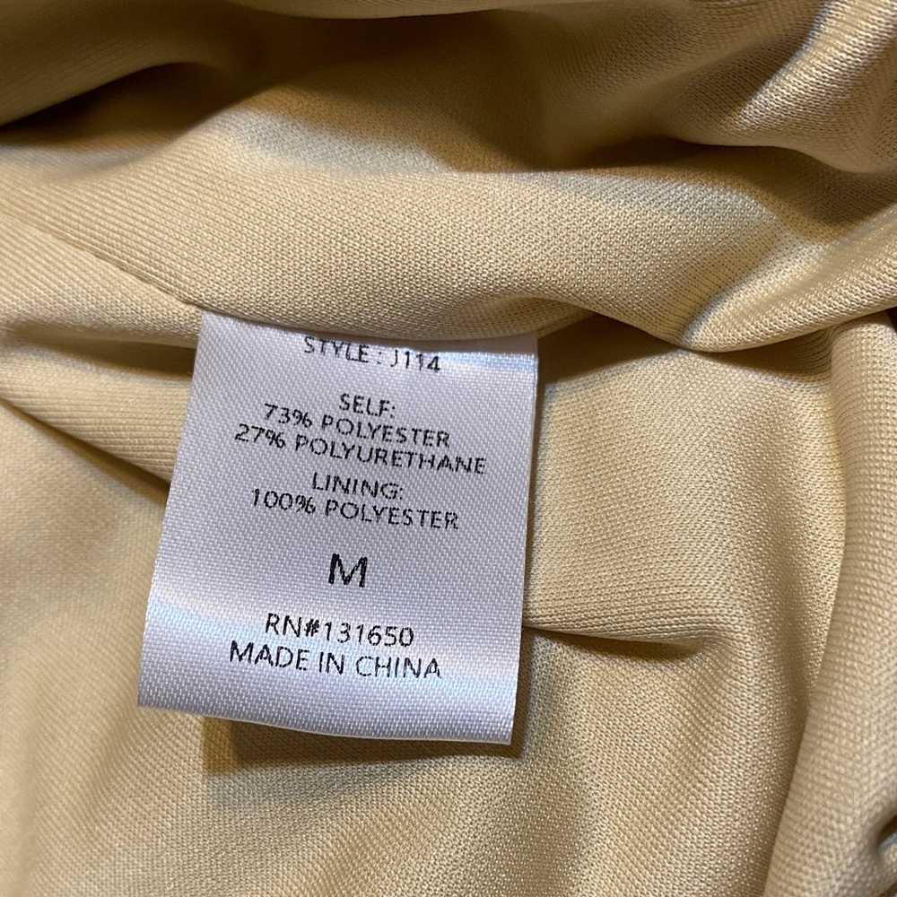 Metallic Gold Cropped Puffer Jacket - Women - Picture 4 of 7